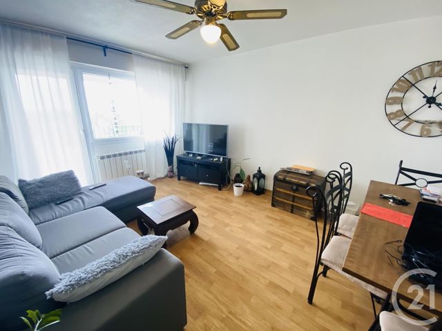 Appartement F3 à louer - 3 pièces - 72.95 m2 - ILLKIRCH GRAFFENSTADEN - 67 - ALSACE - Century 21 Weibel Appartement F3 à louer - 3 pièces - 72.95 m2 - ILLKIRCH GRAFFENSTADEN - 67 - ALSACE - Century 21 Weibel