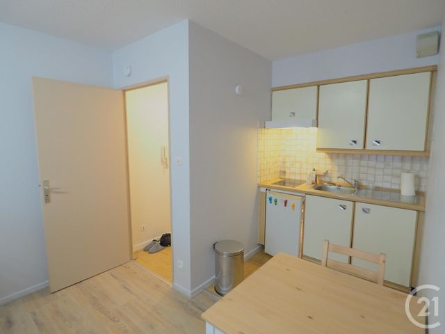 Appartement F2 à vendre - 2 pièces - 37.11 m2 - STRASBOURG - 67 - ALSACE - Century 21 Weibel Appartement F2 à vendre - 2 pièces - 37.11 m2 - STRASBOURG - 67 - ALSACE - Century 21 Weibel