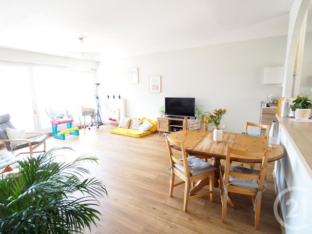 Appartement F3 à vendre - 3 pièces - 85.26 m2 - STRASBOURG - 67 - ALSACE - Century 21 Weibel