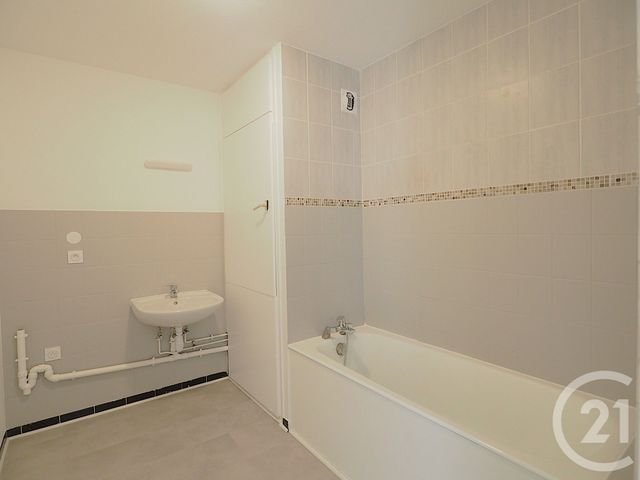 Appartement F4 à louer - 4 pièces - 98.75 m2 - STRASBOURG - 67 - ALSACE - Century 21 Weibel