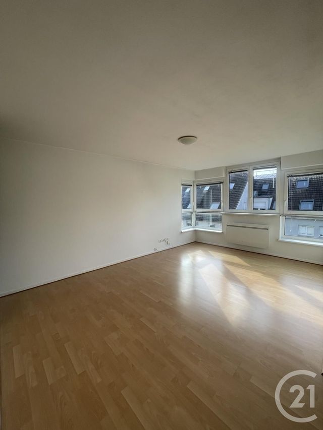 Afficher la photo en grand Appartement Duplex à vendre - 3 pièces - 70.3 m2 - STRASBOURG - 67 - ALSACE - Century 21 Weibel