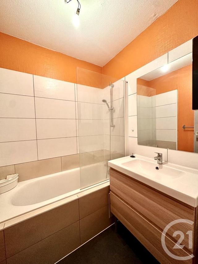 Appartement F3 à louer - 3 pièces - 64.0 m2 - STRASBOURG - 67 - ALSACE - Century 21 Weibel