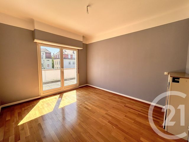 Appartement F4 à louer - 4 pièces - 137.3 m2 - STRASBOURG - 67 - ALSACE - Century 21 Weibel