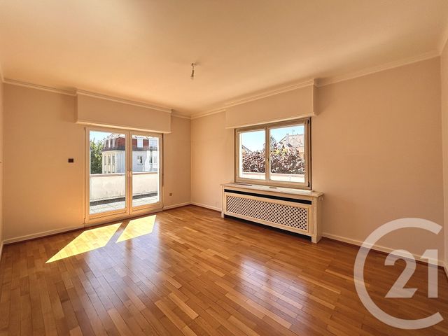 Appartement F4 à louer - 4 pièces - 137.3 m2 - STRASBOURG - 67 - ALSACE - Century 21 Weibel