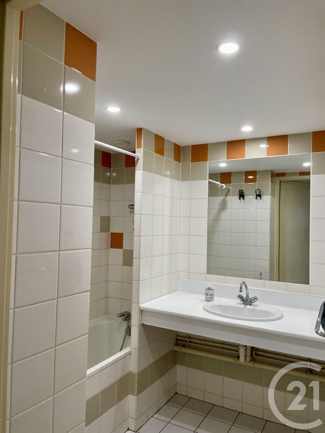 Appartement F1 à louer - 1 pièce - 23.65 m2 - STRASBOURG - 67 - ALSACE - Century 21 Weibel