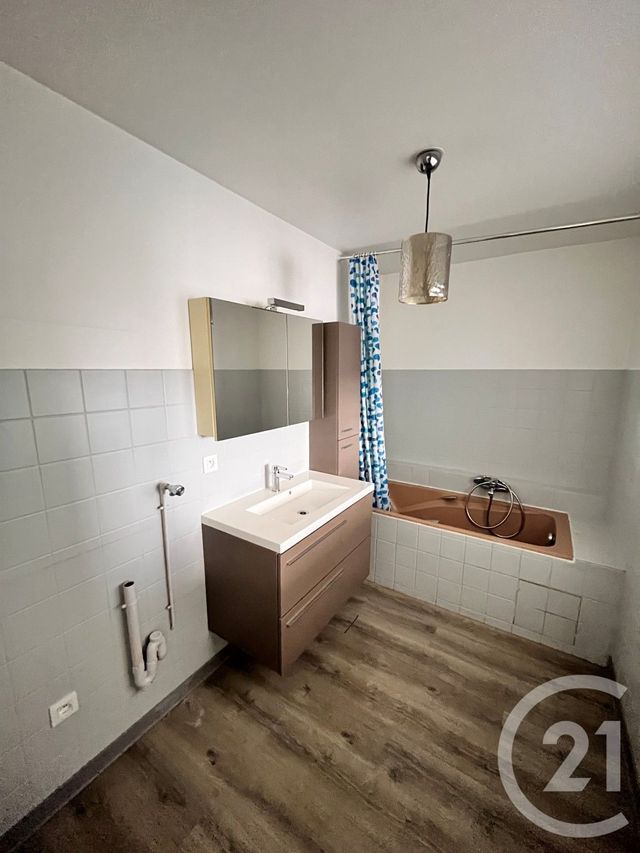 Appartement F2 à vendre - 2 pièces - 73.76 m2 - STRASBOURG - 67 - ALSACE - Century 21 Weibel