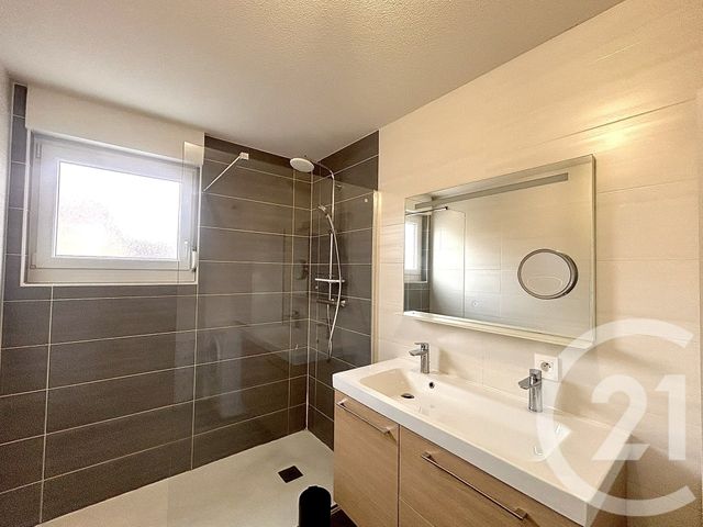 Appartement F4 à louer - 4 pièces - 81.88 m2 - STRASBOURG - 67 - ALSACE - Century 21 Weibel